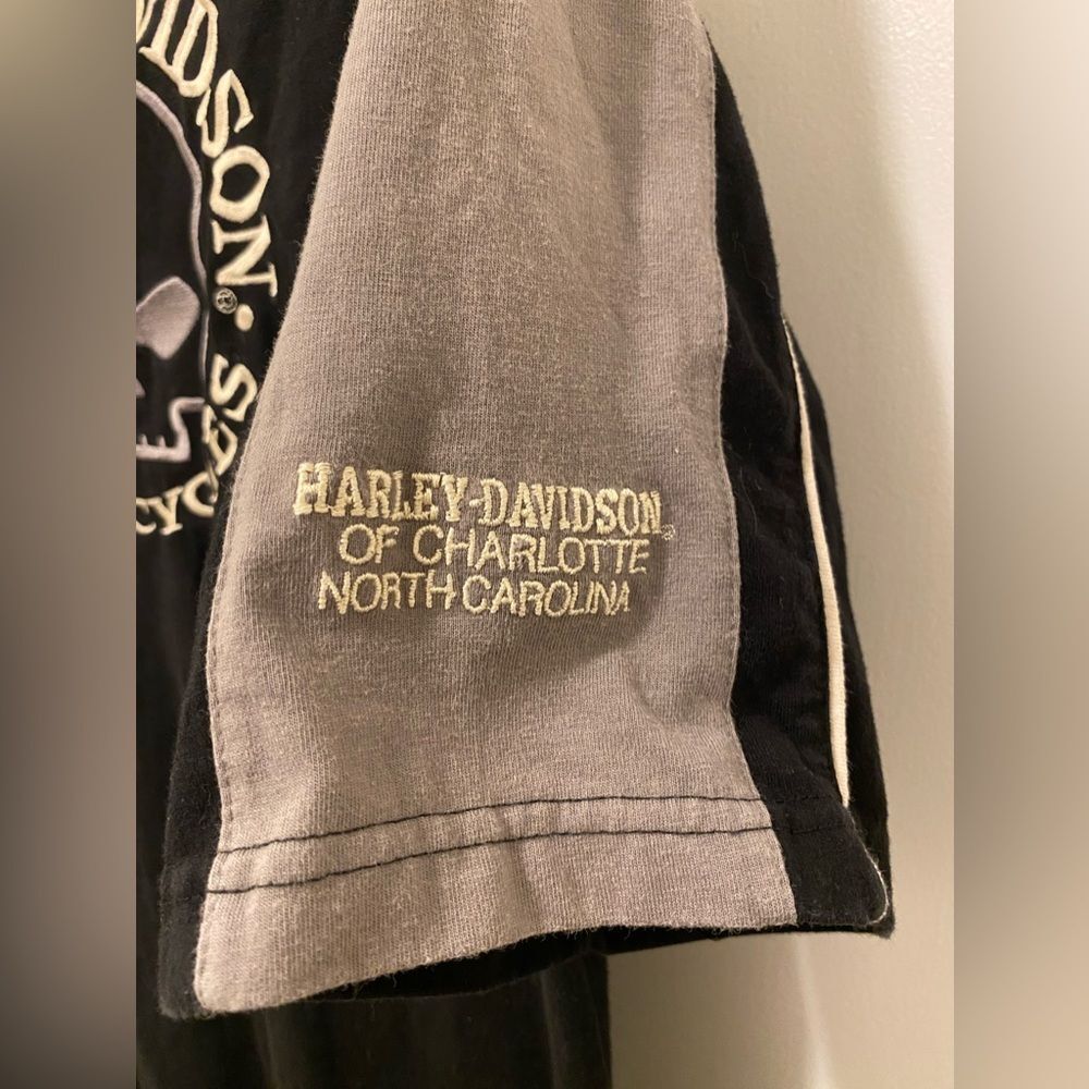 Harley Davidson Henley Shirt Mens Medium Charlotte NC Black Skull Logo biker - Picture 4 of 9